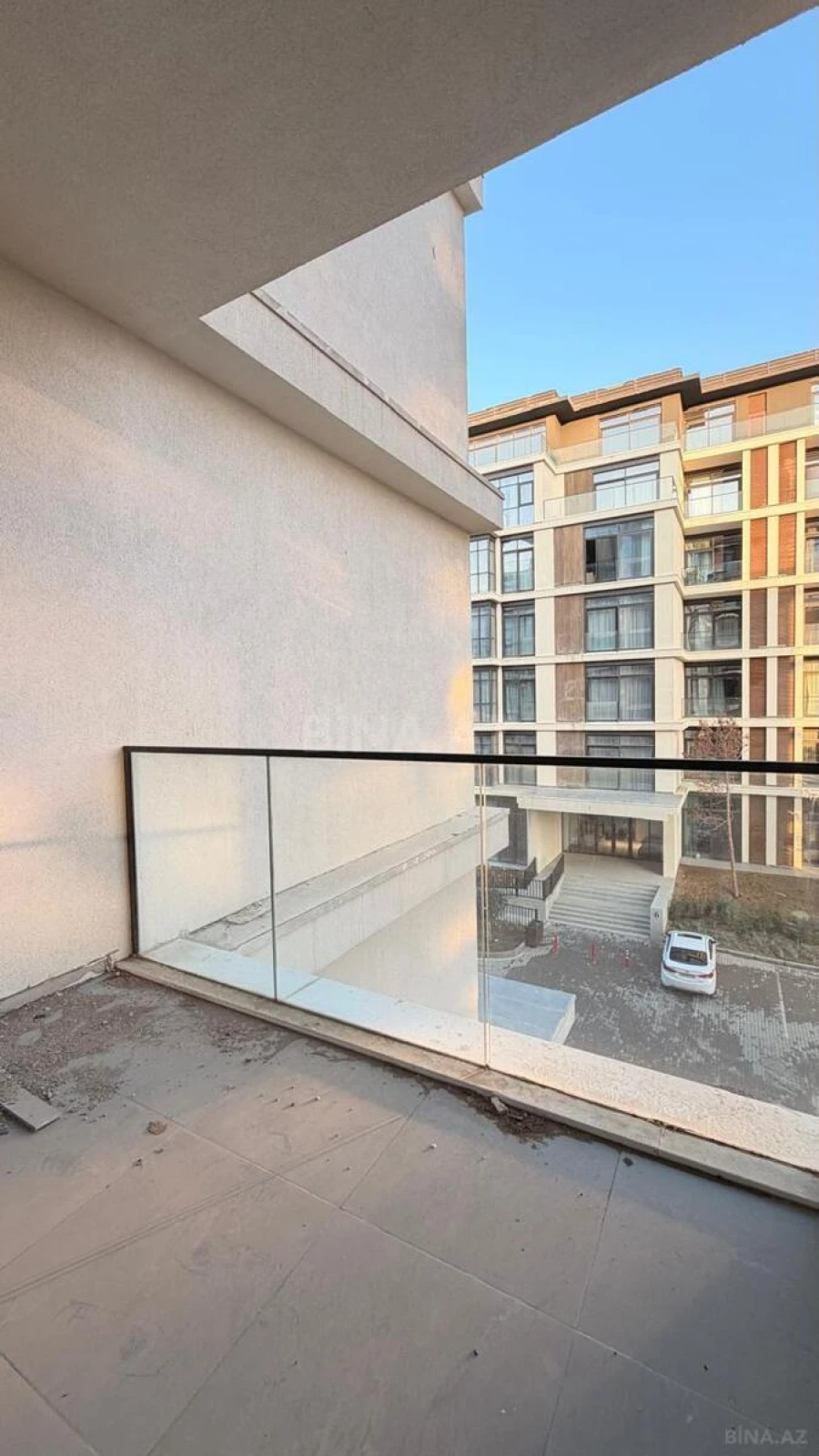 Satılır 3 otaqlı mənzil 102 m²