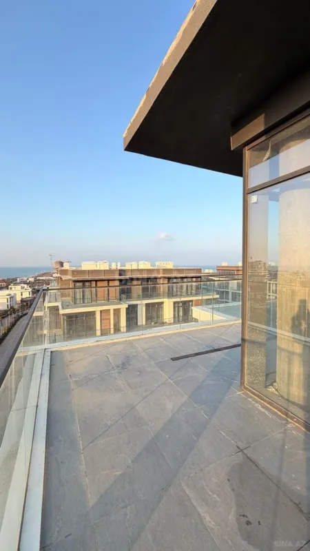 Satılır 4 otaqlı mənzil 207 m²