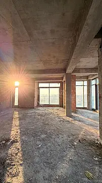 Satılır 4 otaqlı mənzil 207 m²