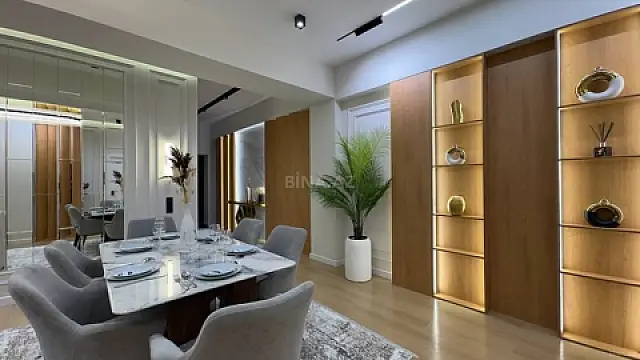 Kirayə verilir 3 otaqlı mənzil 130 m²