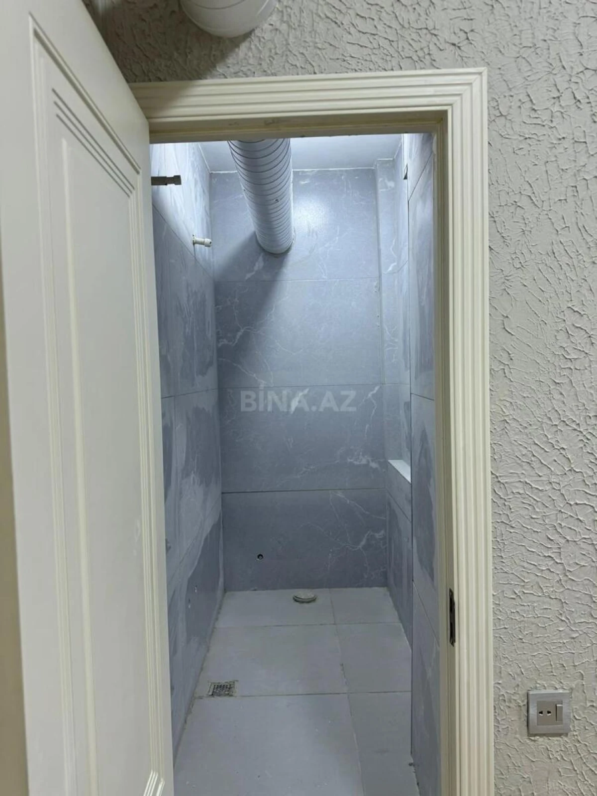 Kirayə verilir obyekt 300 m²