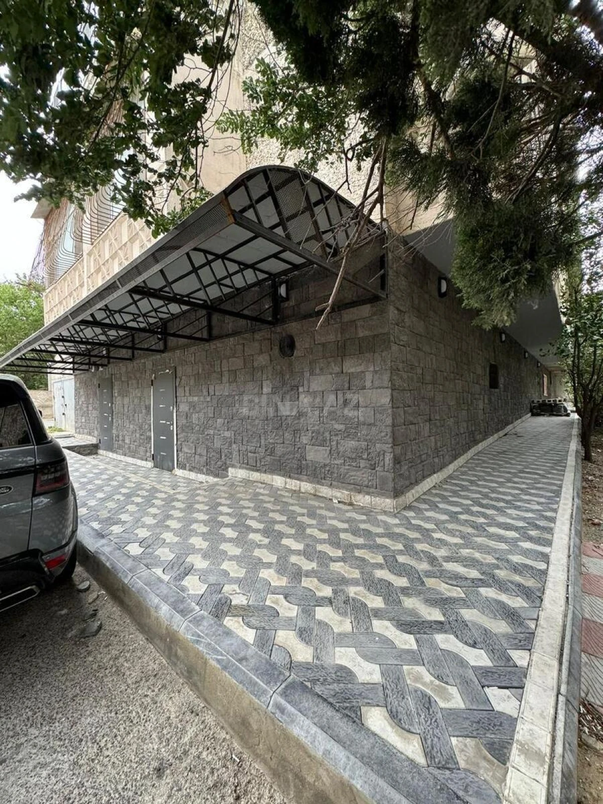 Kirayə verilir obyekt 300 m²