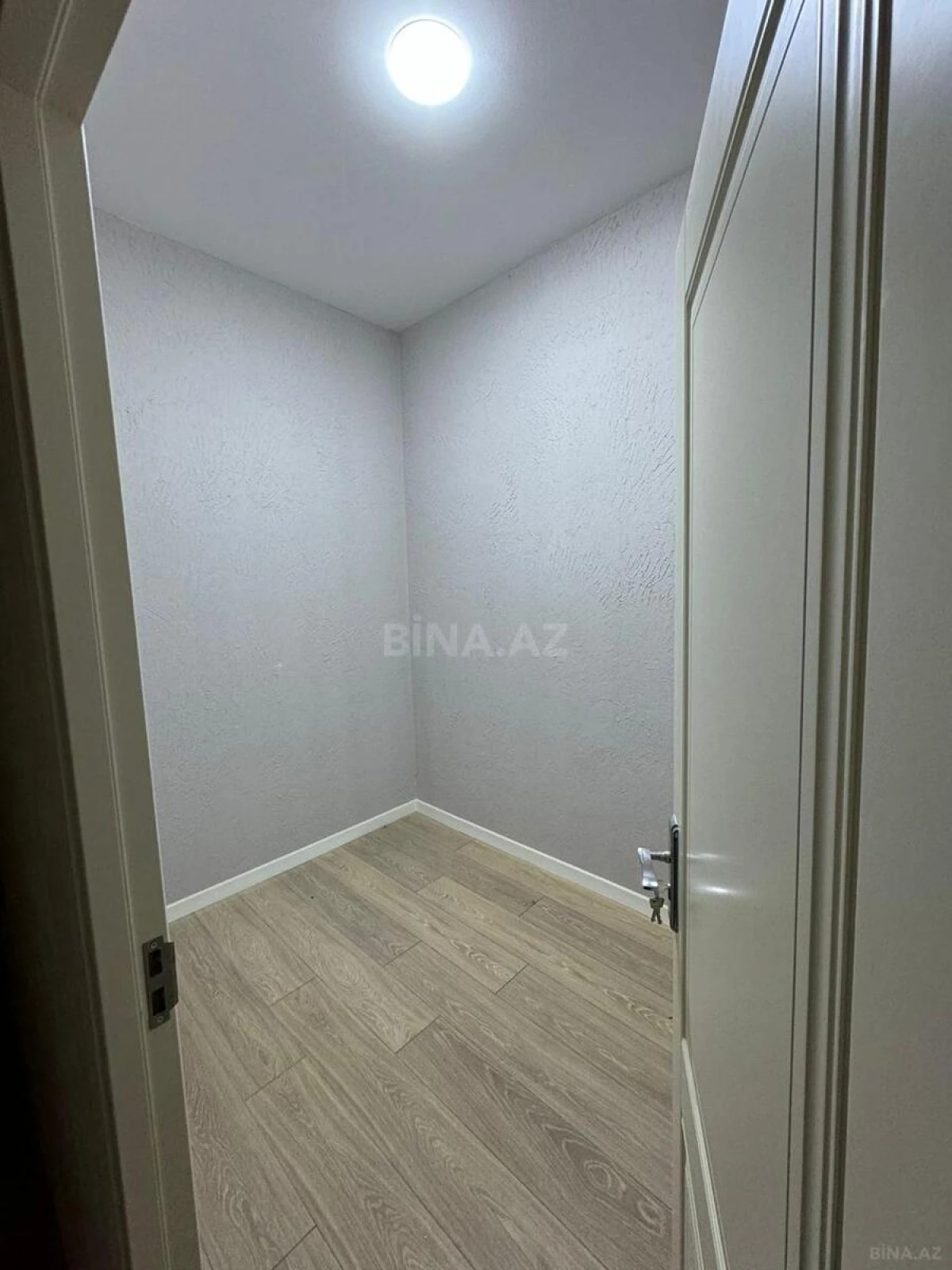 Kirayə verilir obyekt 300 m²