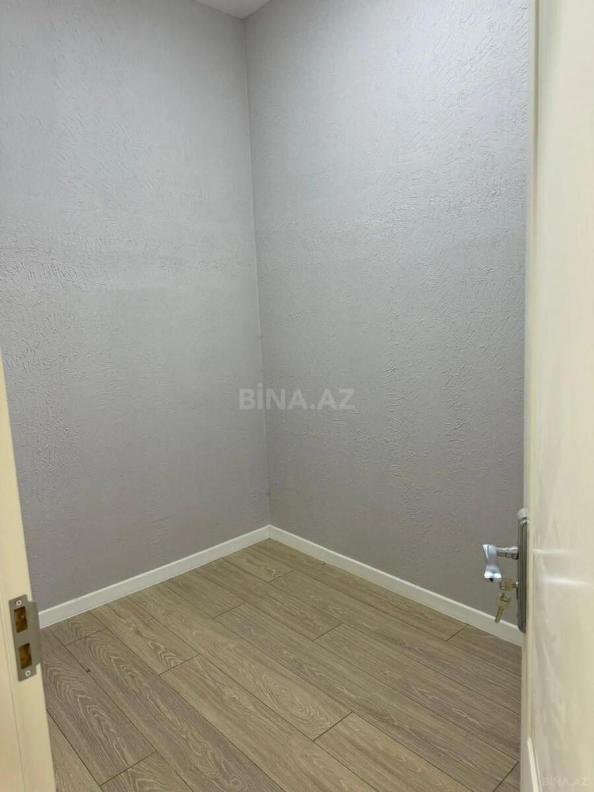 Kirayə verilir obyekt 300 m²