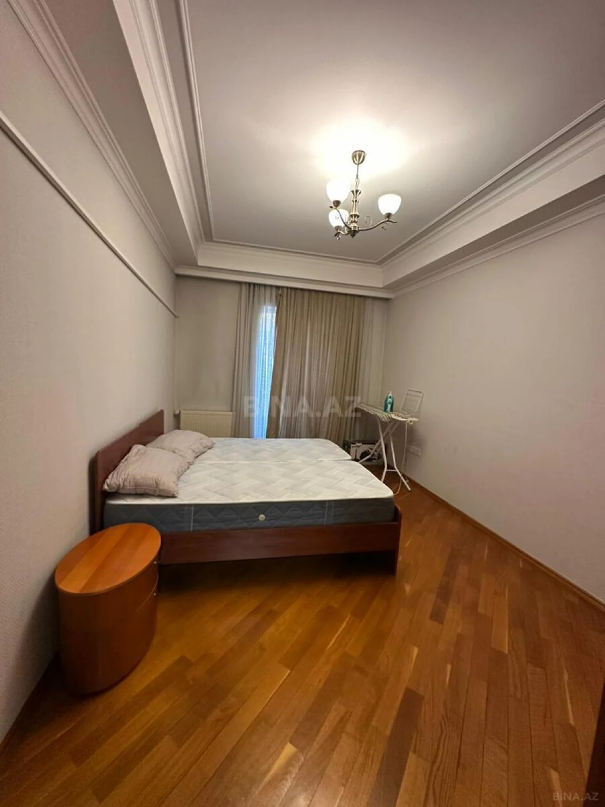 Kirayə verilir 3 otaqlı mənzil 150 m²