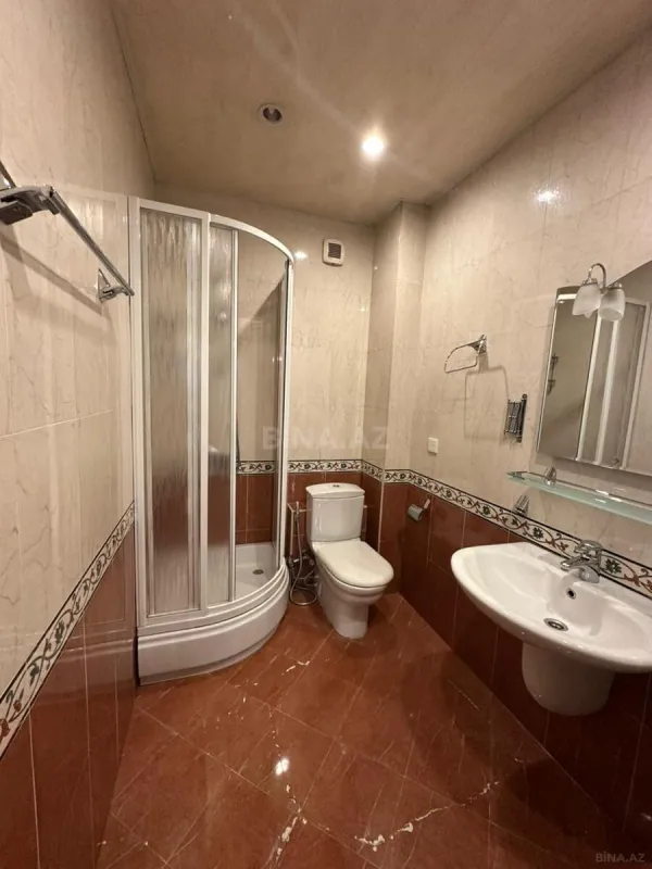 Kirayə verilir 3 otaqlı mənzil 150 m²