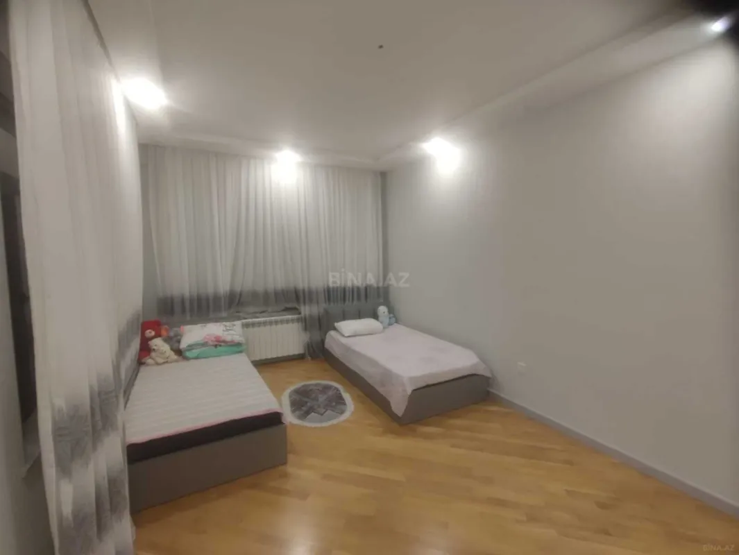 Kirayə verilir 3 otaqlı mənzil 145 m²