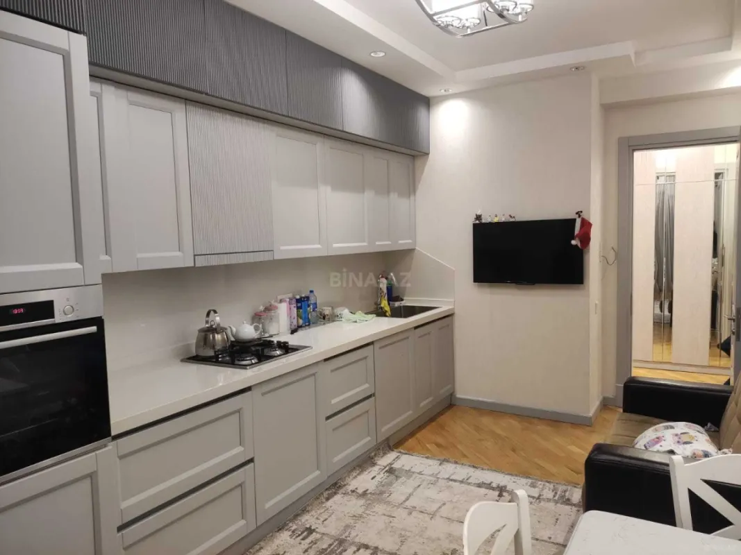Kirayə verilir 3 otaqlı mənzil 145 m²