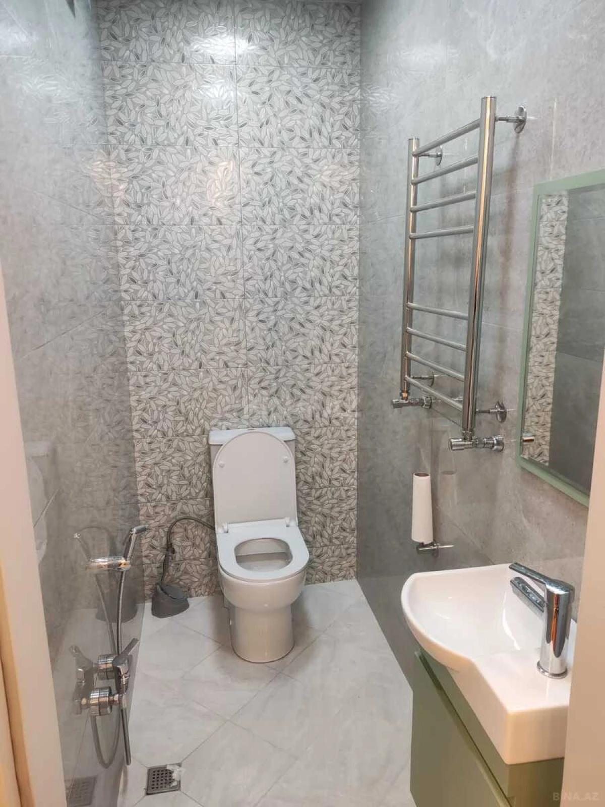 Kirayə verilir 3 otaqlı mənzil 145 m²