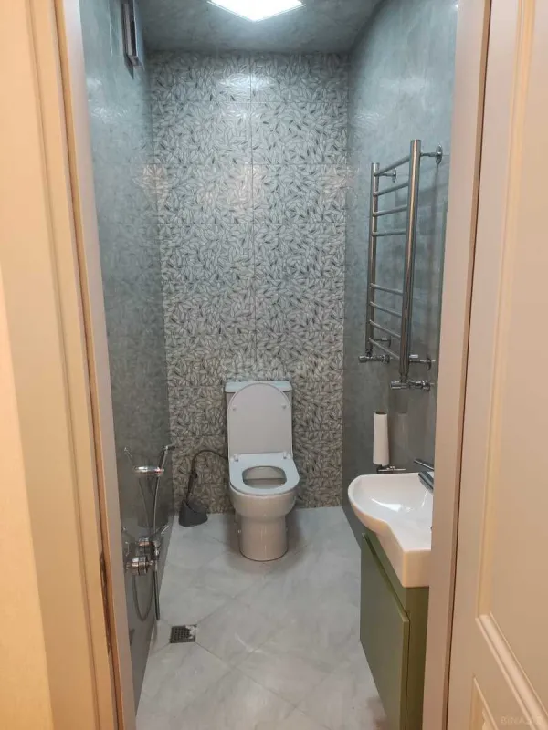 Kirayə verilir 3 otaqlı mənzil 145 m²