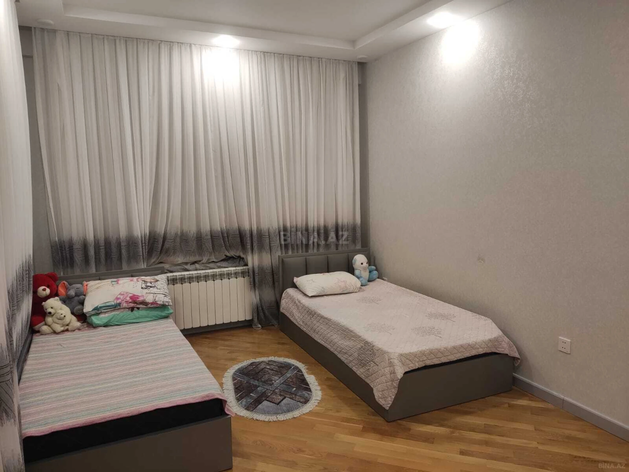 Kirayə verilir 3 otaqlı mənzil 145 m²