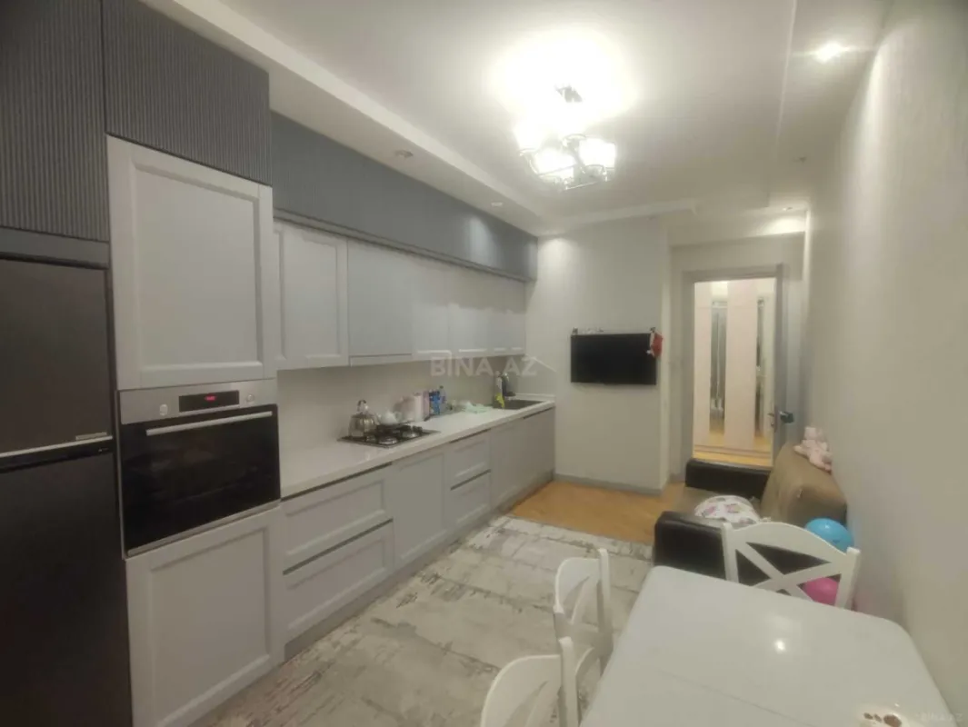Kirayə verilir 3 otaqlı mənzil 145 m²