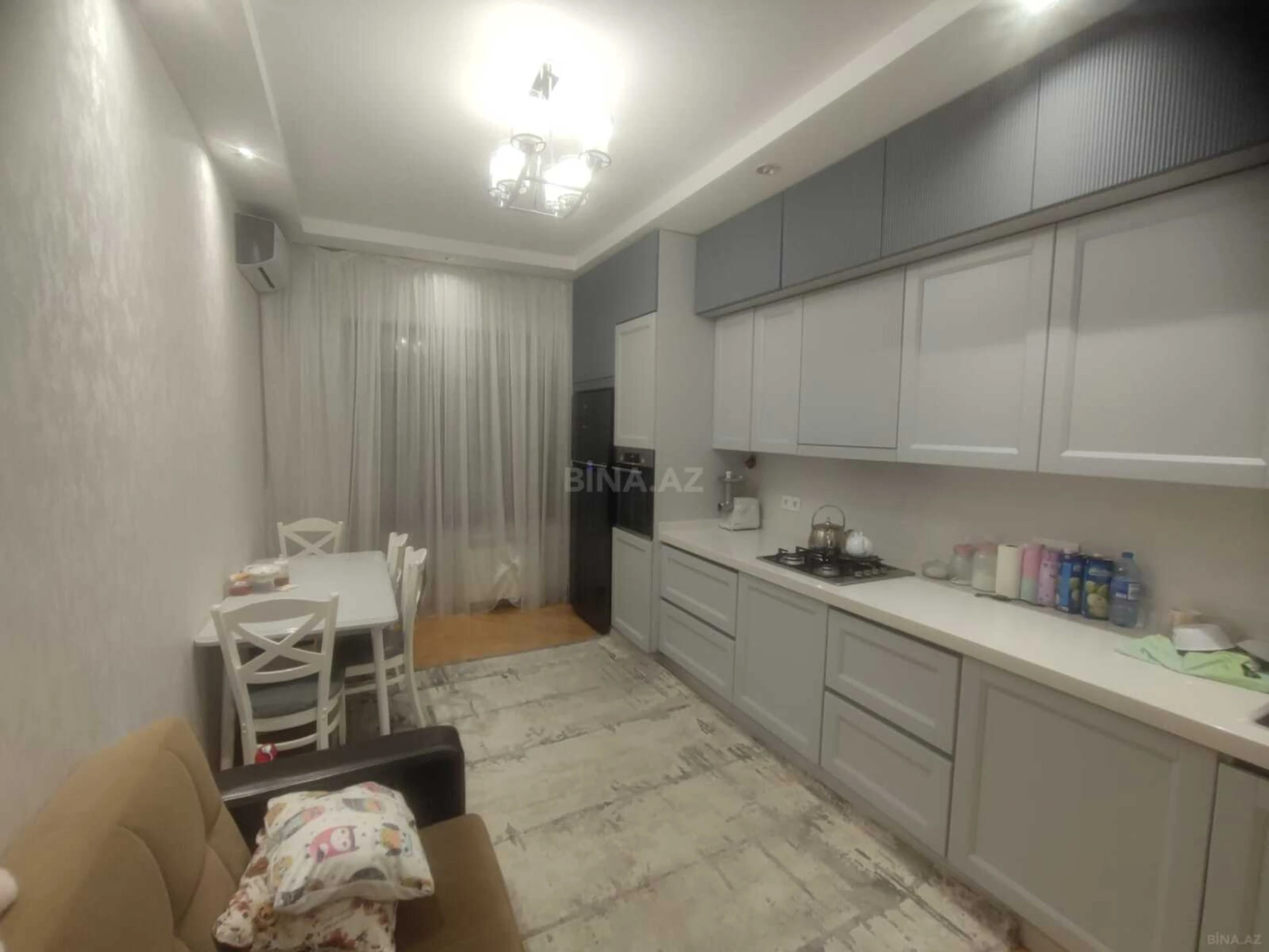 Kirayə verilir 3 otaqlı mənzil 145 m²
