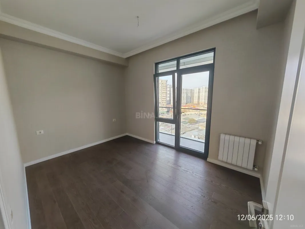Satılır 3 otaqlı mənzil 110 m²
