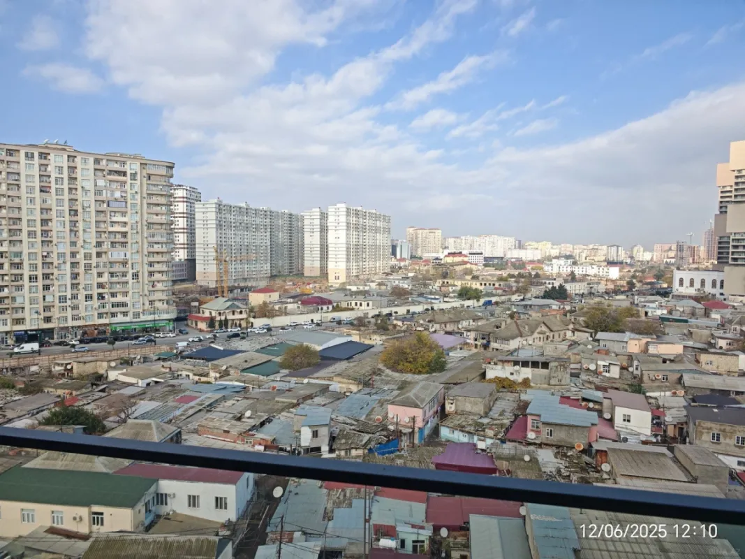 Satılır 3 otaqlı mənzil 110 m²