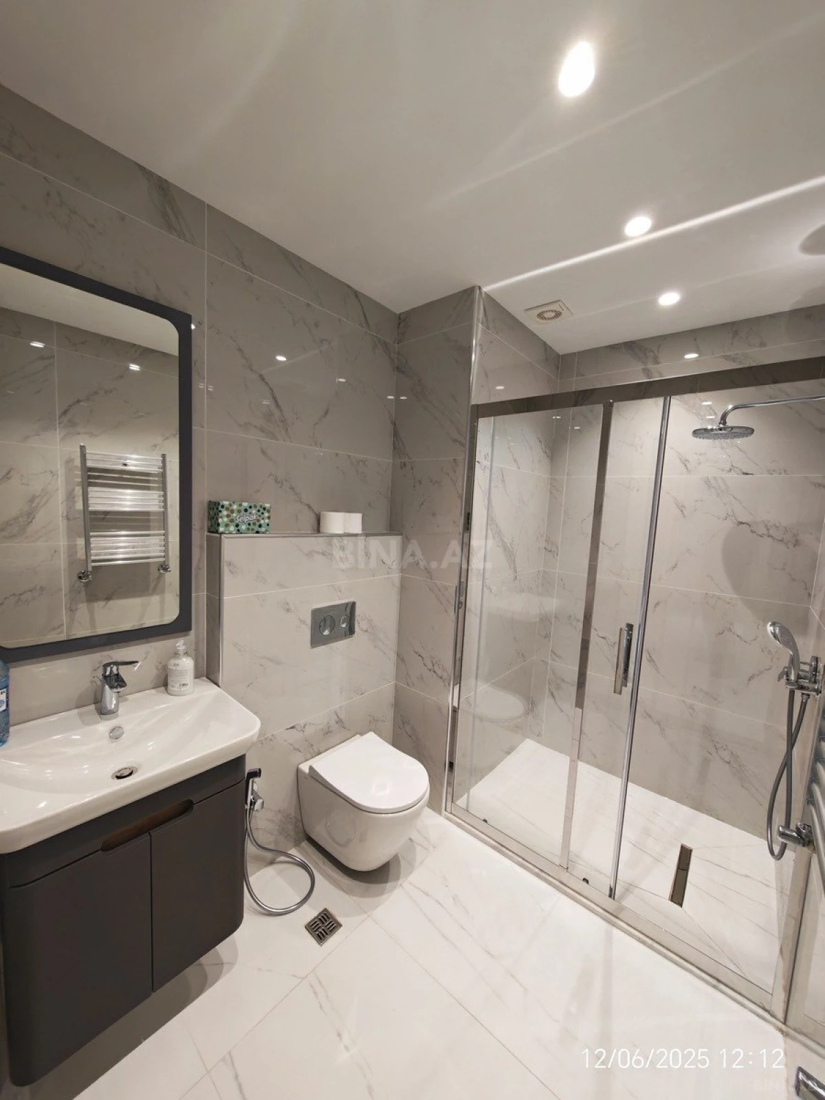 Satılır 3 otaqlı mənzil 110 m²