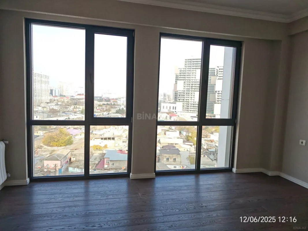 Satılır 3 otaqlı mənzil 110 m²