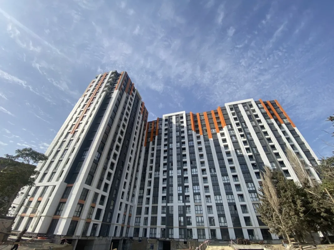 Satılır 3 otaqlı mənzil 110 m²