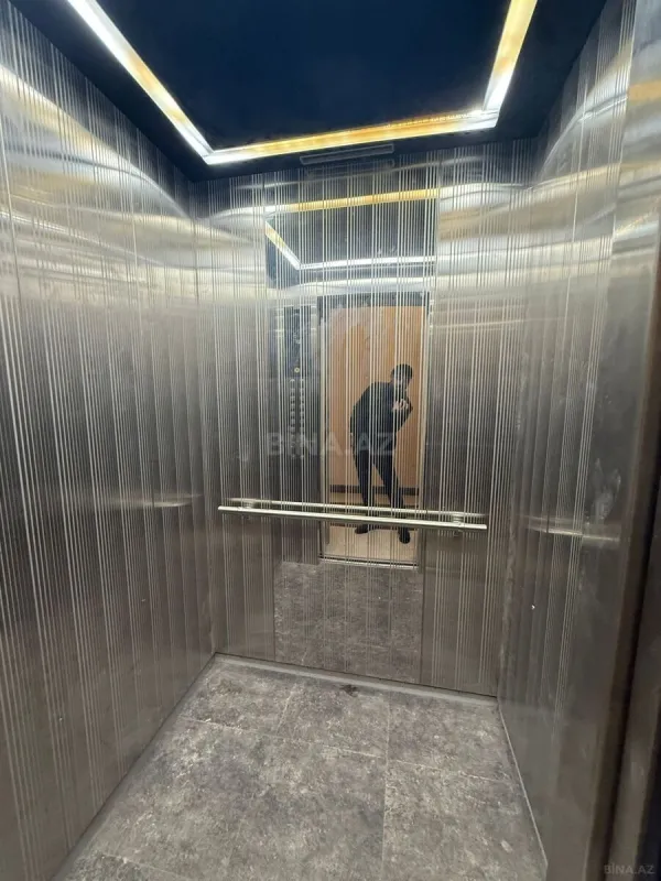 Satılır 2 otaqlı mənzil 79 m²