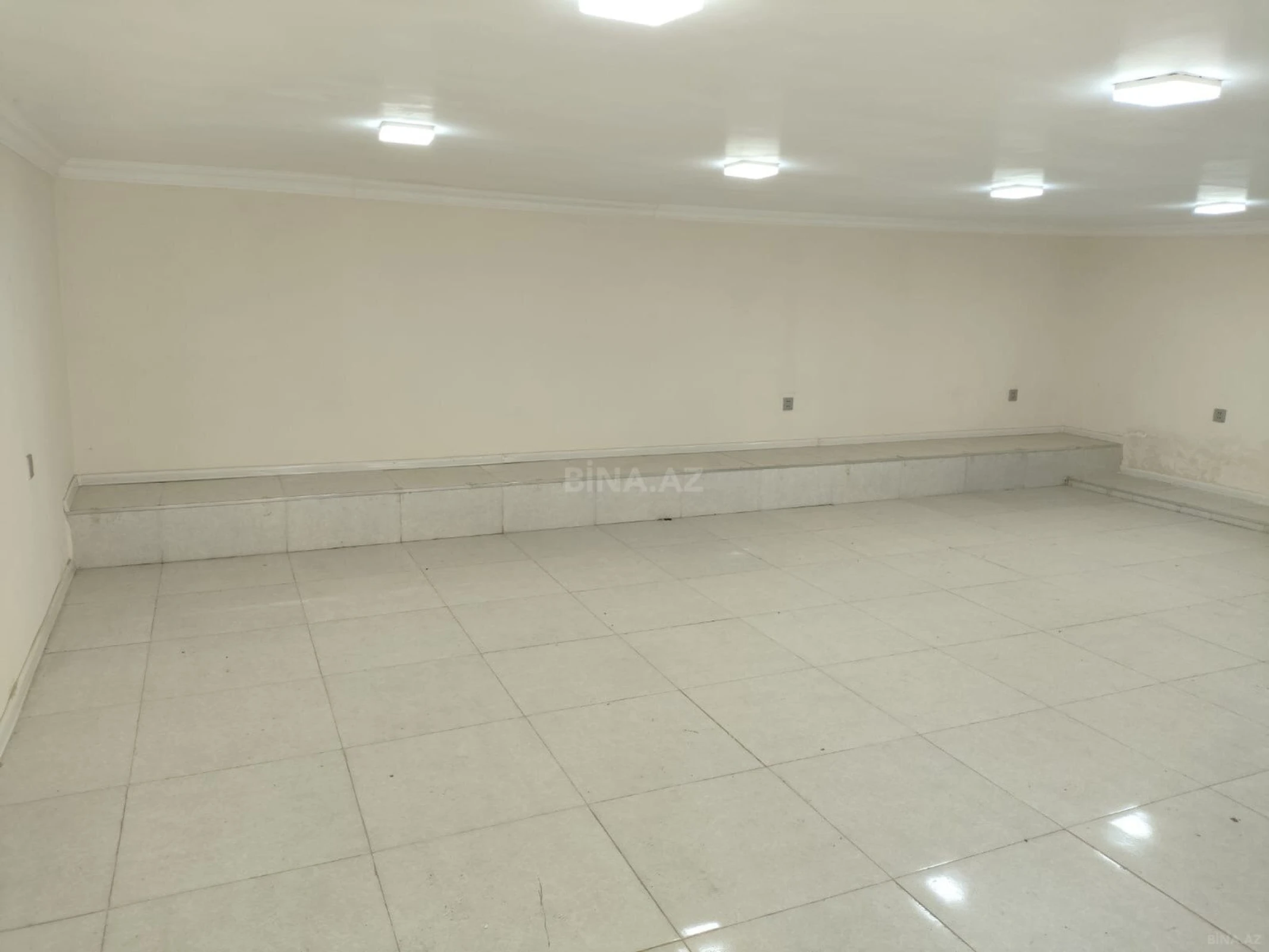 Satılır obyekt 55 m²