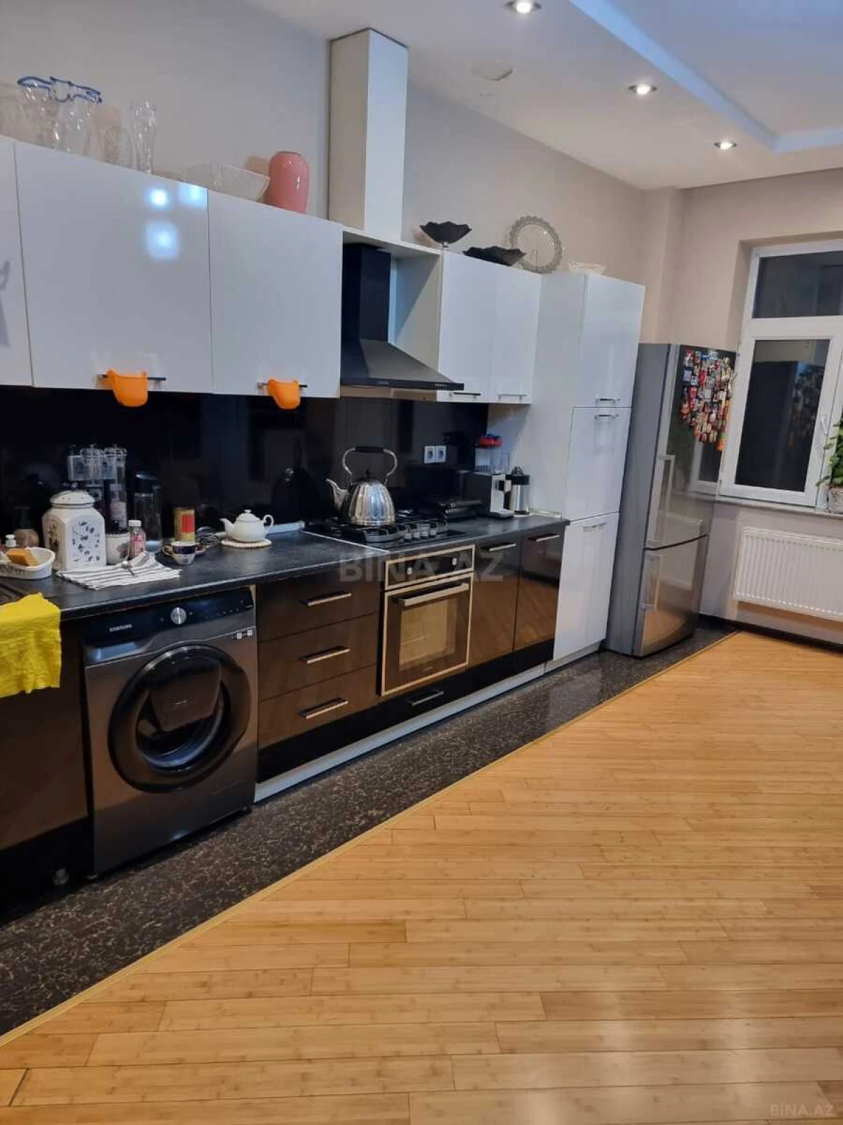 Satılır 3 otaqlı mənzil 167 m²