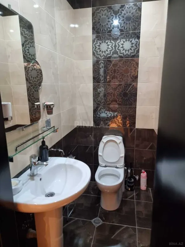 Satılır 3 otaqlı mənzil 167 m²