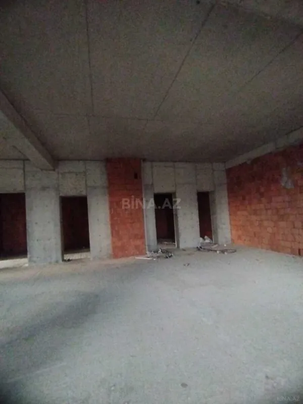 Satılır 3 otaqlı mənzil 157 m²