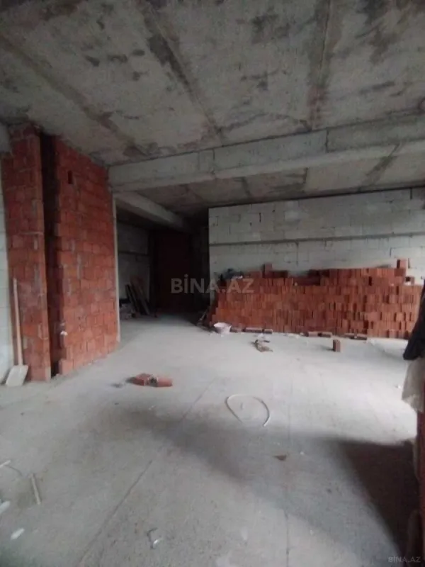 Satılır 3 otaqlı mənzil 157 m²