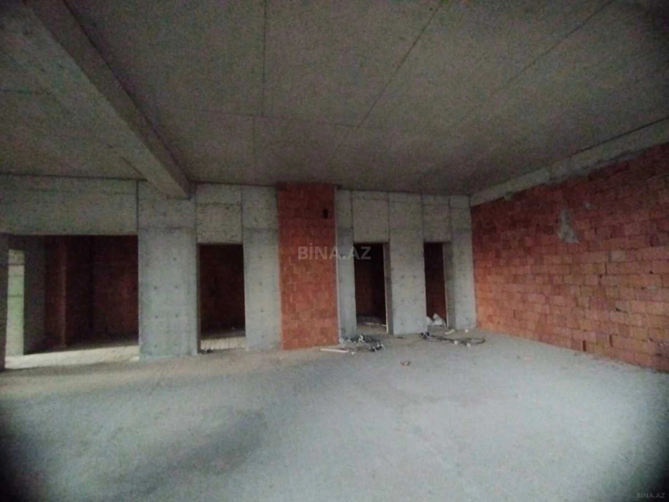 Satılır 3 otaqlı mənzil 157 m²