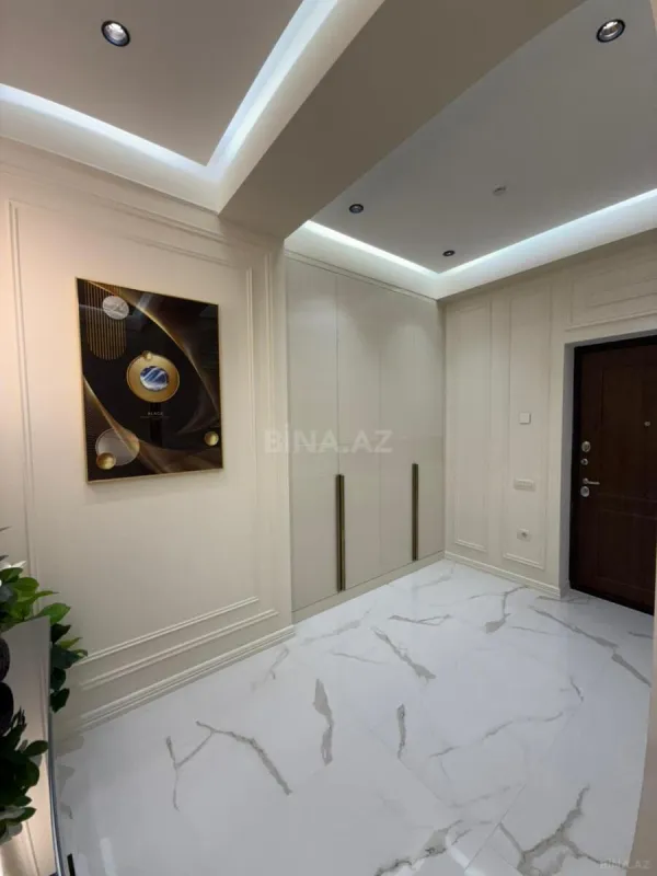 Satılır 2 otaqlı mənzil 68 m²