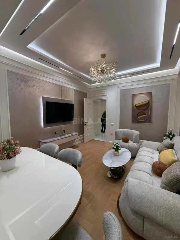 Satılır 2 otaqlı mənzil 68 m²
