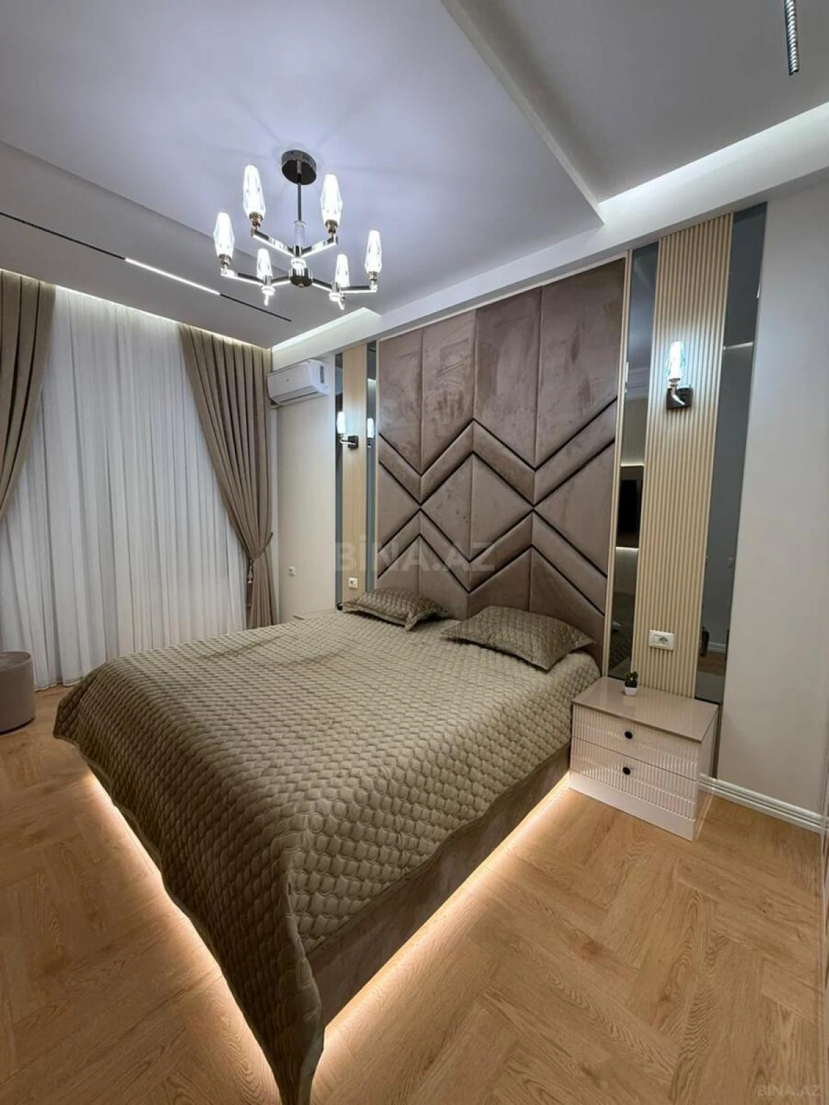Satılır 2 otaqlı mənzil 68 m²