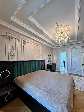 Satılır 4 otaqlı mənzil 185 m²