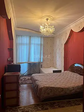 Satılır 3 otaqlı mənzil 126 m²
