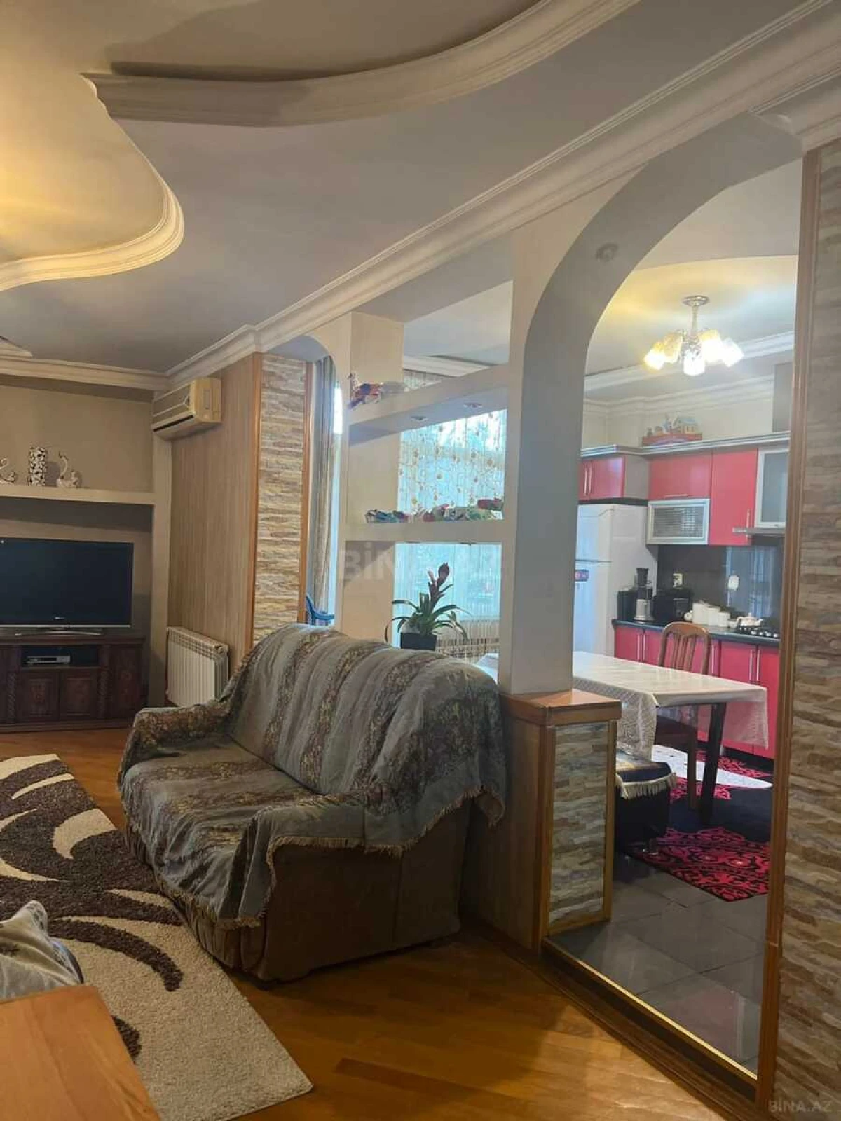 Satılır 3 otaqlı mənzil 126 m²