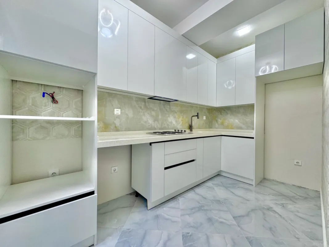 Satılır 2 otaqlı mənzil 70 m²