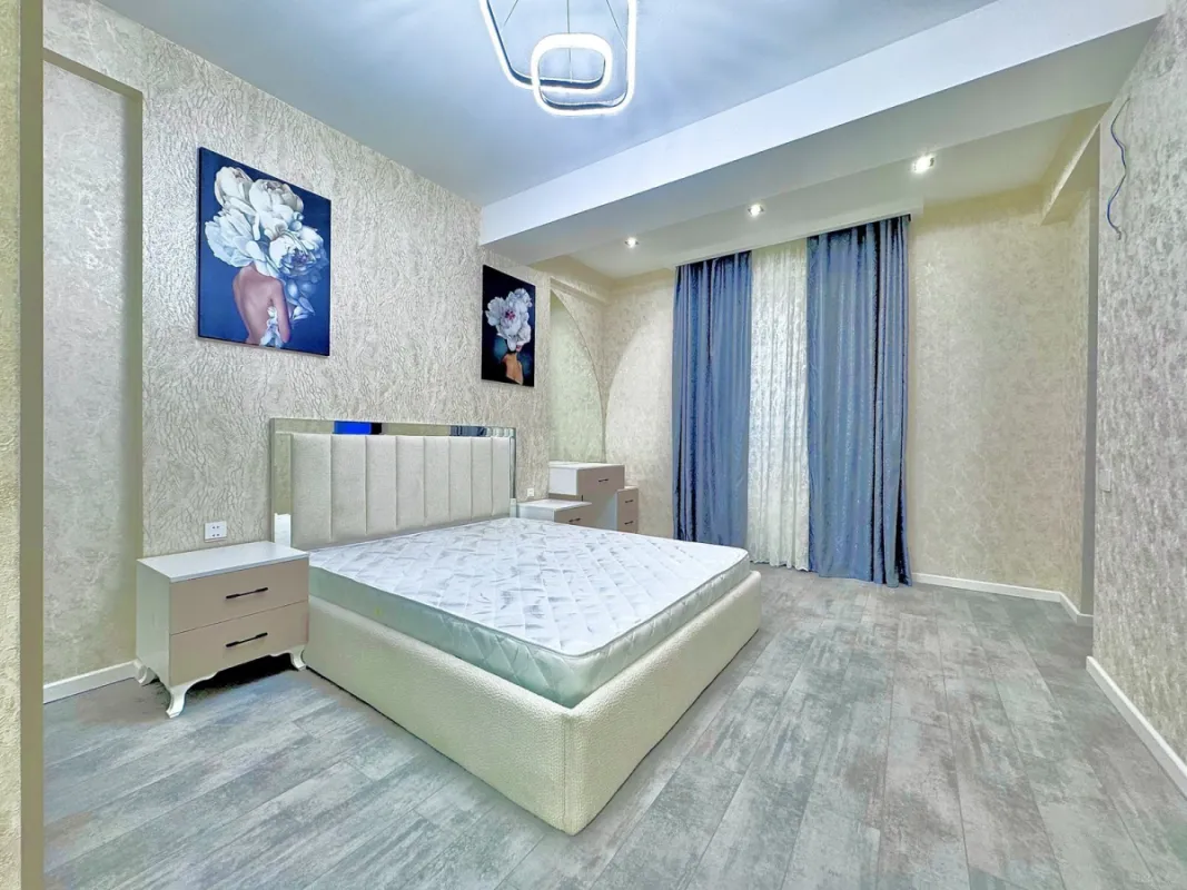 Satılır 2 otaqlı mənzil 70 m²