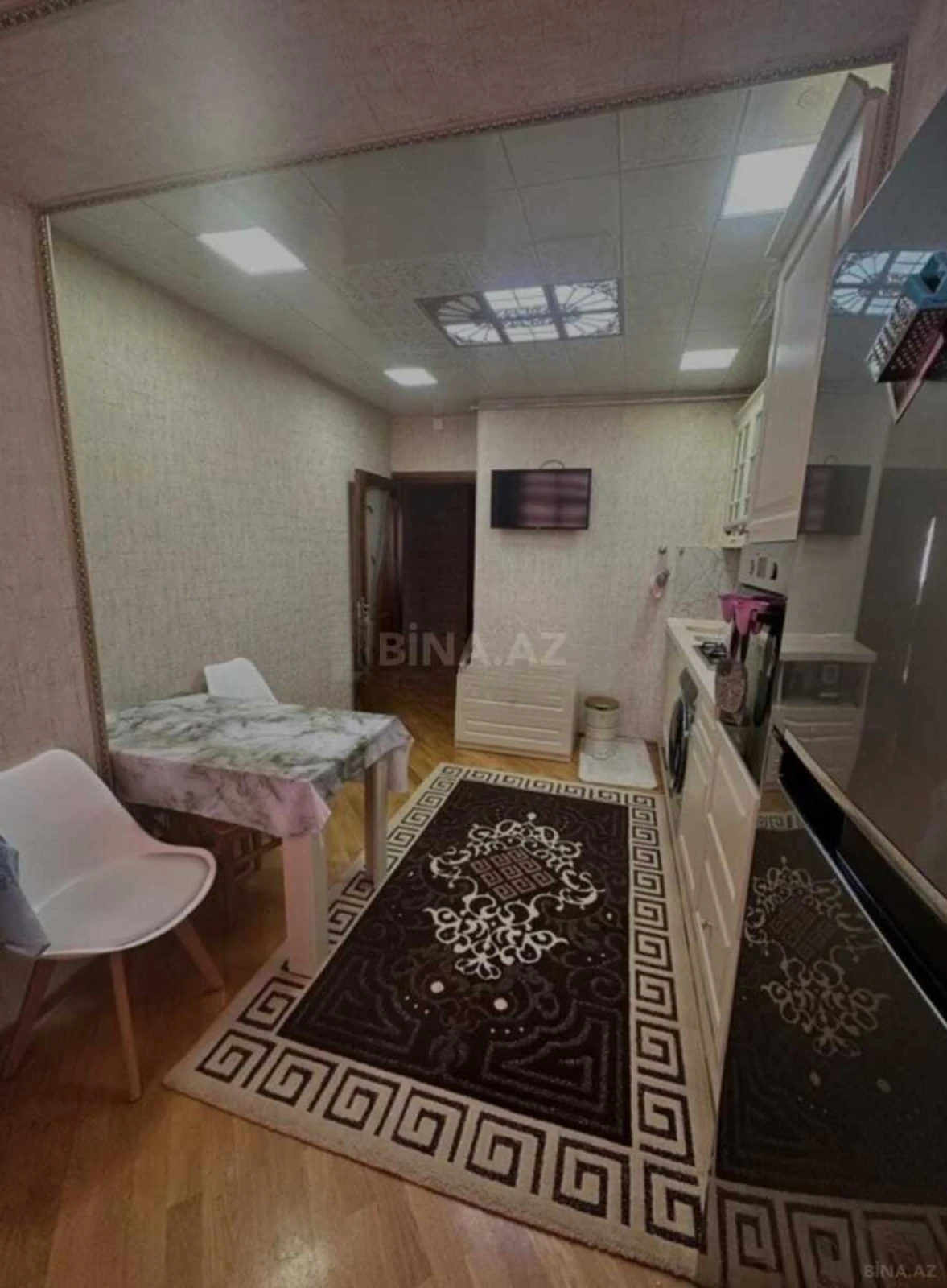 Satılır 4 otaqlı mənzil 100 m²