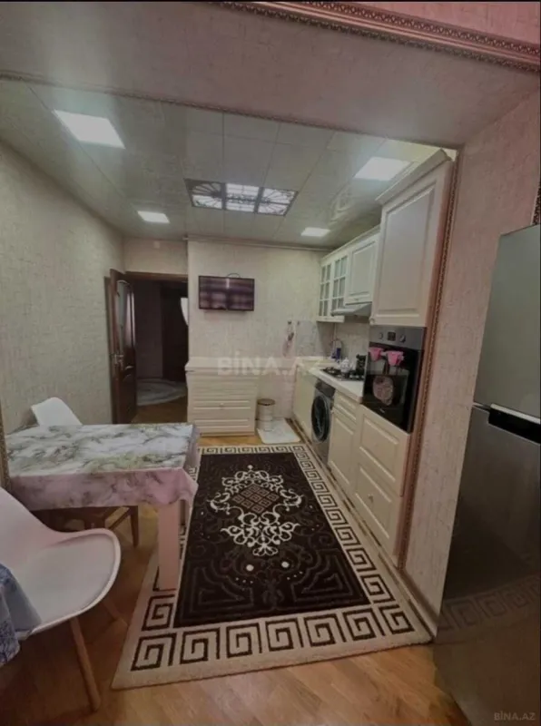 Satılır 4 otaqlı mənzil 100 m²