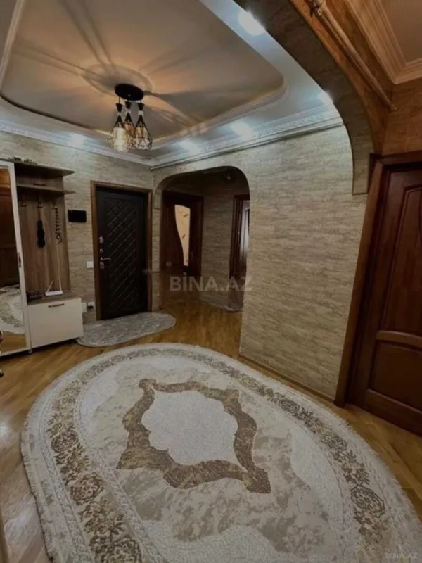 Satılır 4 otaqlı mənzil 100 m²