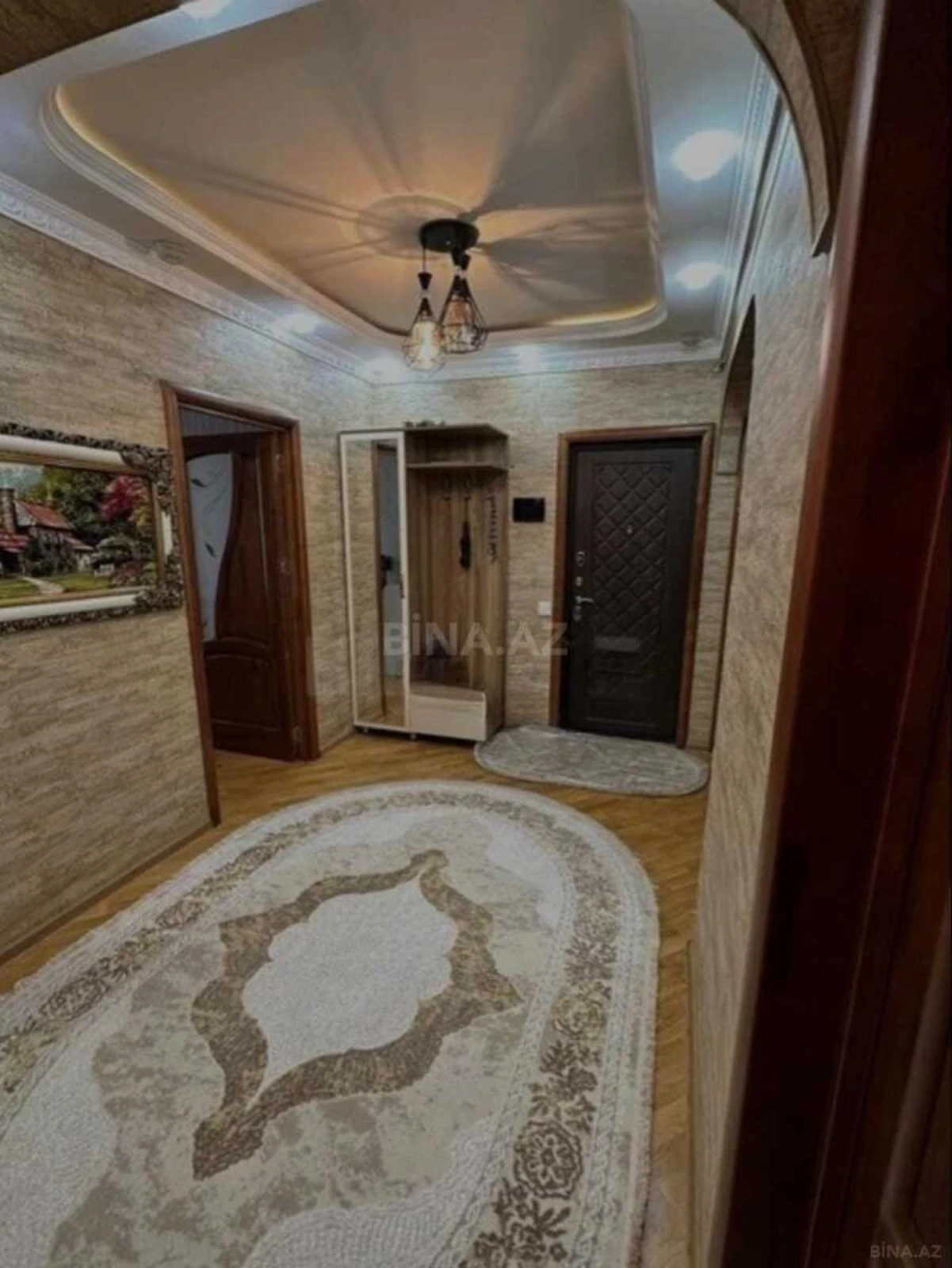 Satılır 4 otaqlı mənzil 100 m²