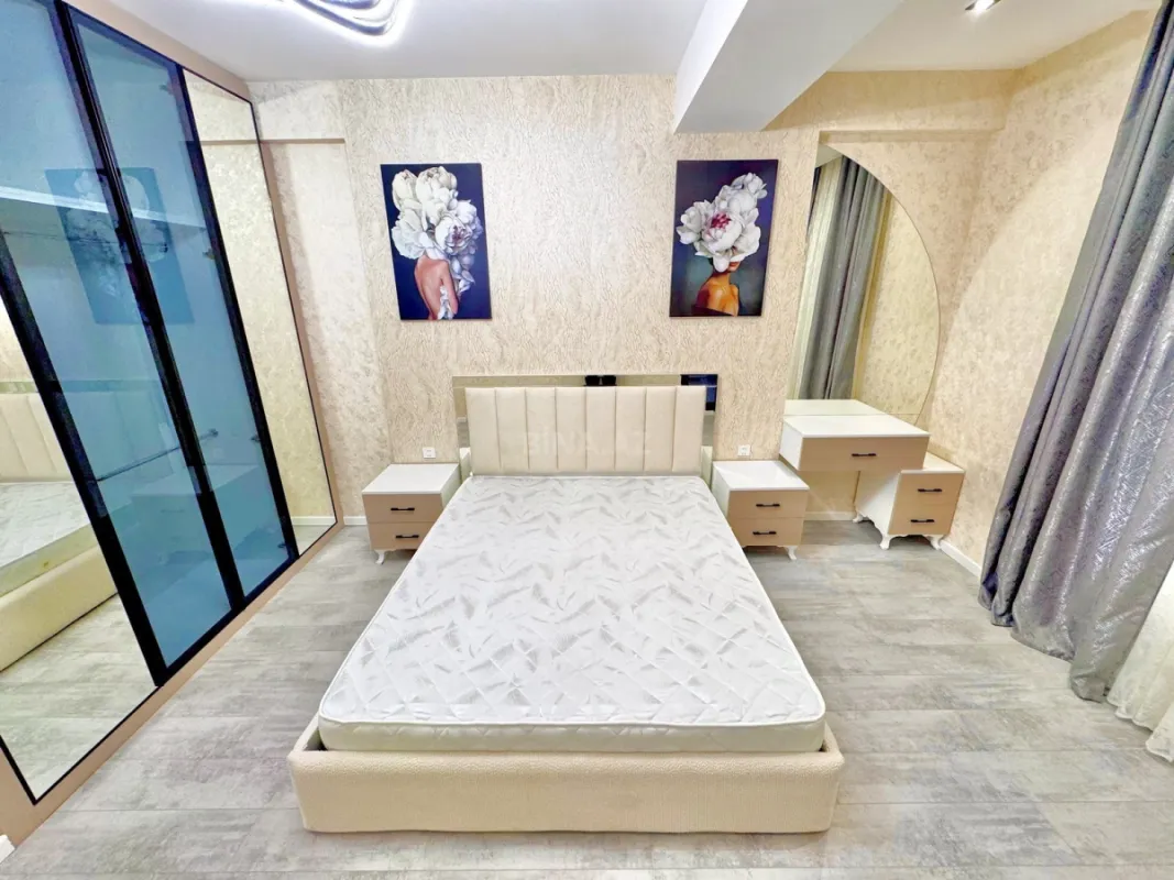 Satılır 2 otaqlı mənzil 70 m²