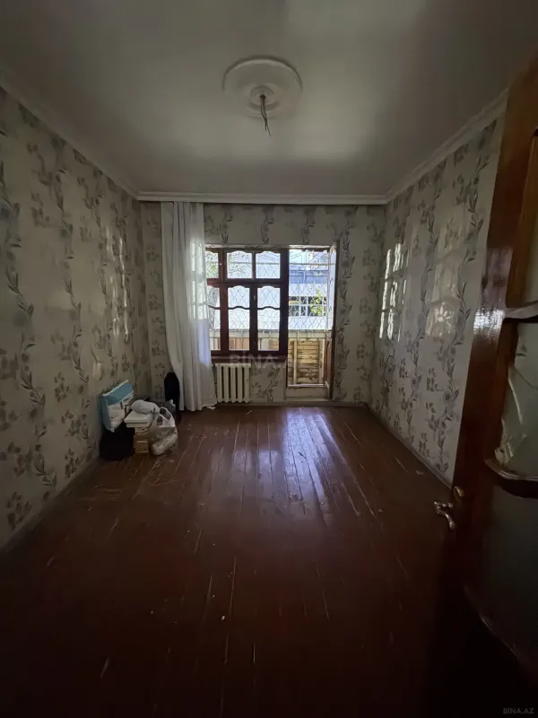 Satılır 5 otaqlı mənzil 120 m²