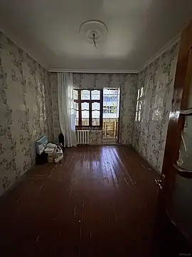 Satılır 5 otaqlı mənzil 120 m²