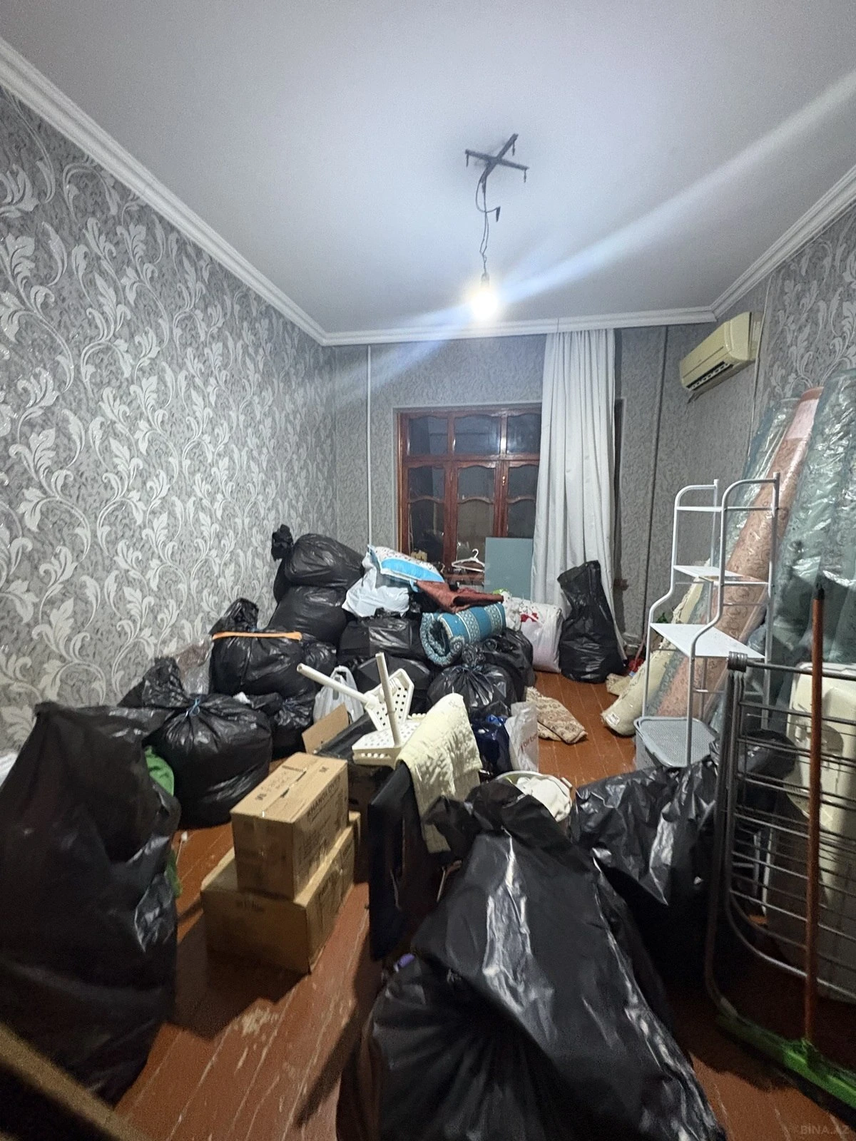 Satılır 5 otaqlı mənzil 120 m²