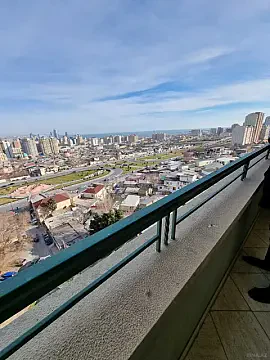 Satılır 4 otaqlı mənzil 185 m²