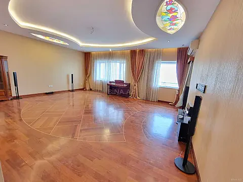 Satılır 4 otaqlı mənzil 185 m² — Bakı 4 otaq 185.00 m²