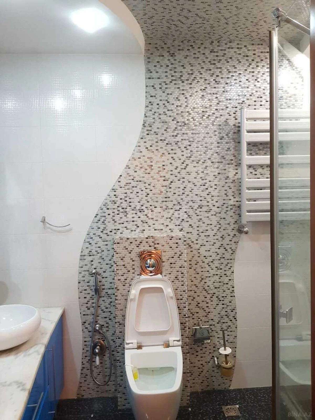 Satılır 4 otaqlı mənzil 185 m²