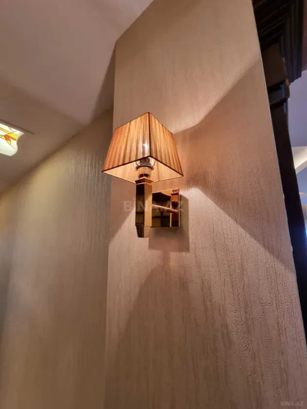 Satılır 4 otaqlı mənzil 185 m²