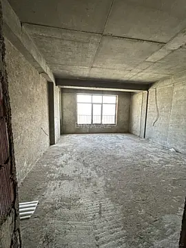 Satılır 4 otaqlı mənzil 175 m²